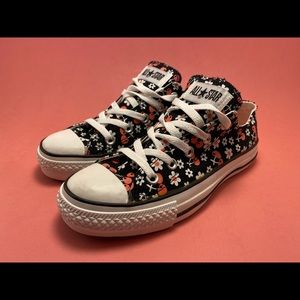 NEVER WORN Converse All-Star Low Top Shoes